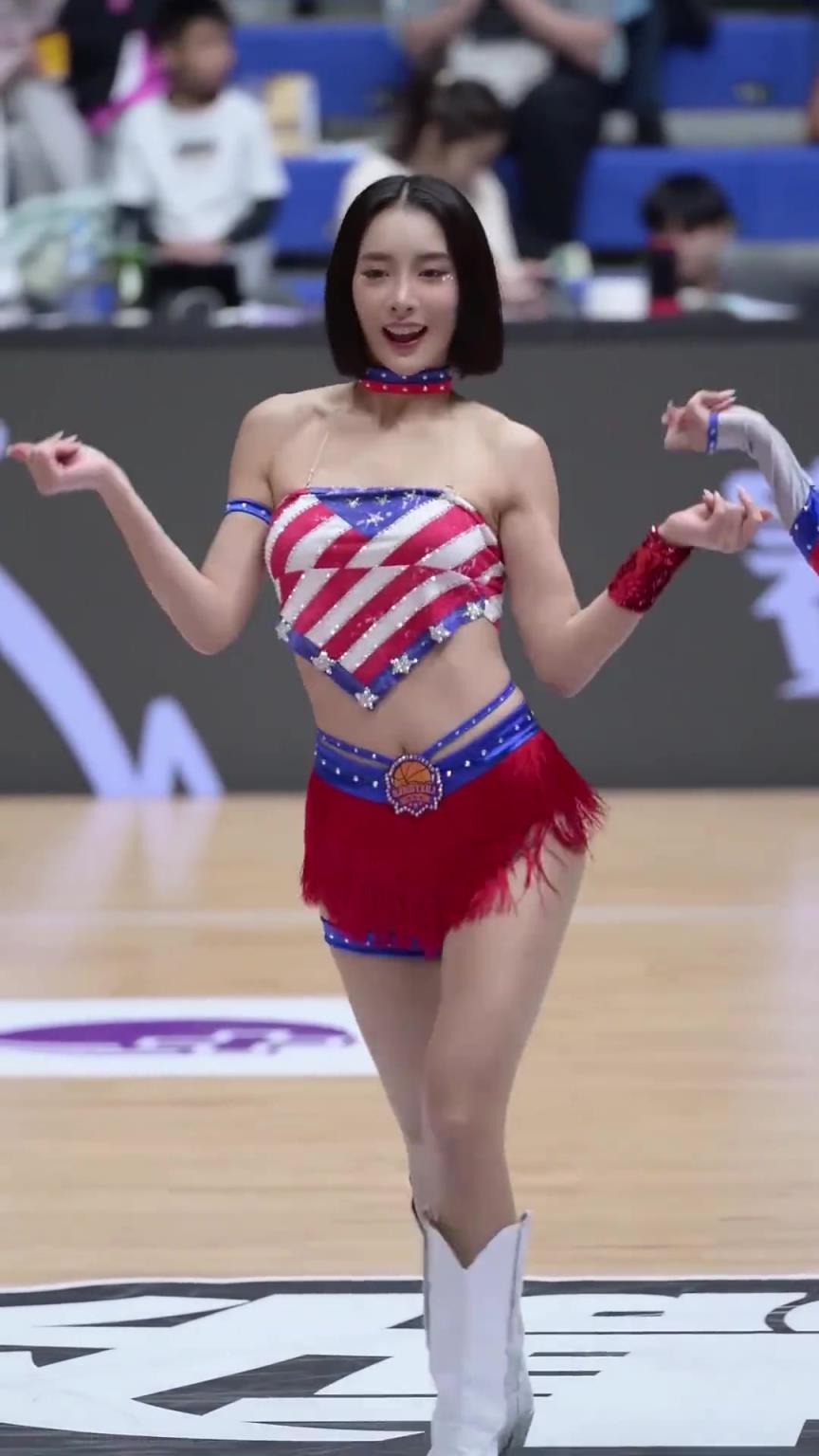 太離譜了 ！幾乎是完美女人！