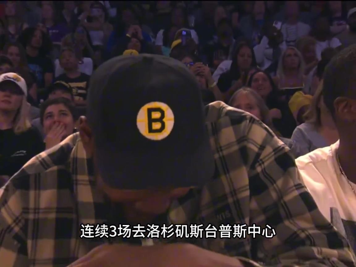 KD凡心大動(dòng)？連續(xù)三場盯梢火花隊(duì)皮衣布林克庫里‘準(zhǔn)妹夫’上線？