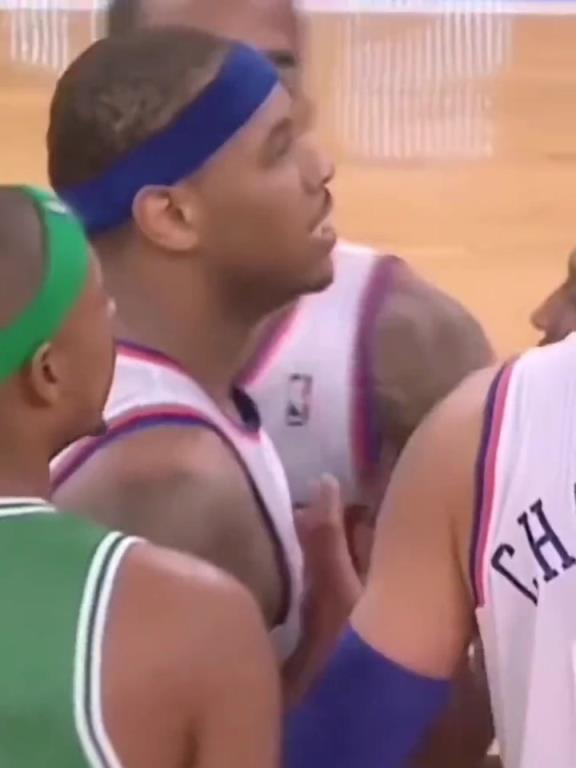 社會(huì)瓜！當(dāng)年安東尼與加內(nèi)特發(fā)生沖突，賽后瓜哥帶人堵綠軍大巴